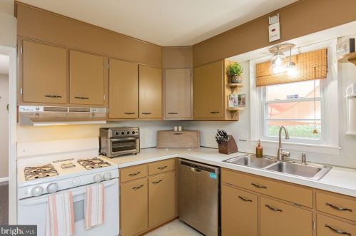 940 Rolridge Ave, Lancaster PA  17603 exterior