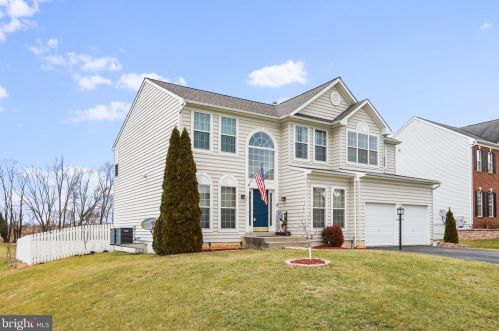 11 Killian Ln, Charles Town, WV 25414-4889