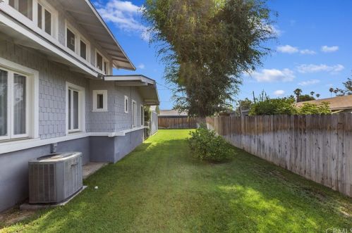 6268 Palm Ave, Riverside CA  92506-2021 exterior