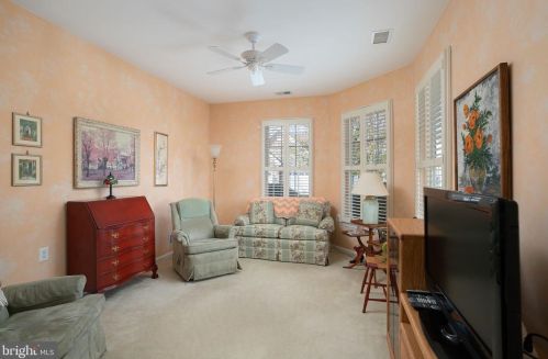 173 Meadowlark Dr, Trenton NJ  08690-3545 exterior