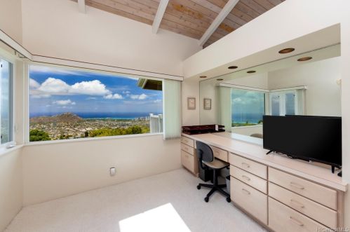 5140 Maunalani Cir, Honolulu HI  96816-4020 exterior