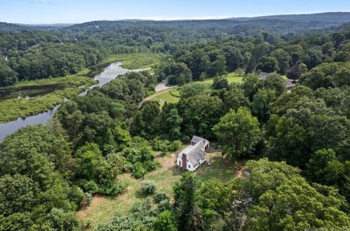 34 Story Hill Rd, Chester, CT 06412-1244