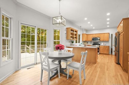 63 Turkey Roost Rd, Upper Stepney CT  06468-3127 exterior