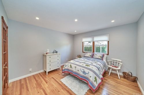 3004 Altura Ave, Glendale CA 91214-3602 exterior