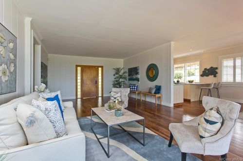 4825 Matsonia Dr, Honolulu, HI 96816-4013