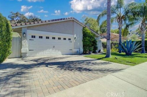 5908 Carell Ave, Calabasas, CA 91301-2125