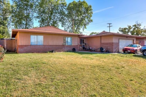 320 Heather St, Rialto, CA 92376-2876