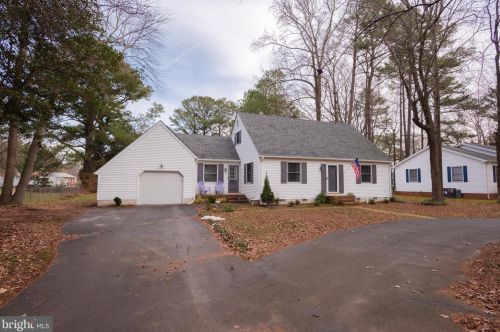 403 Forest Dr, Fruitland, MD 21826-1310