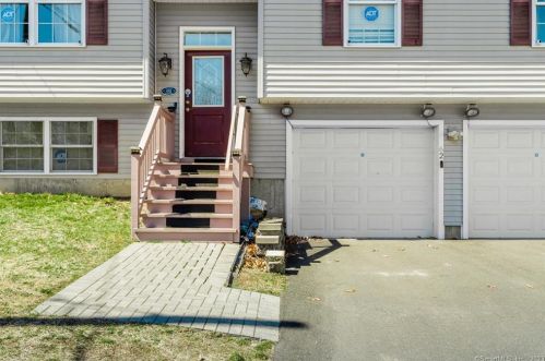 62 Glenford Dr, Waterbury, CT 06708-2303