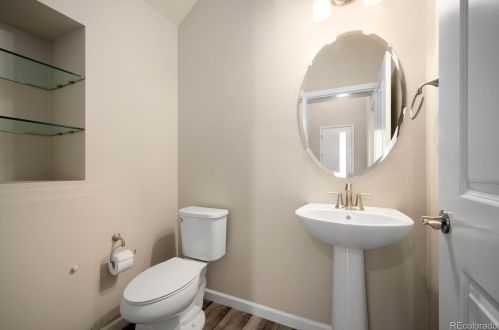 14665 Belleview Dr, Aurora CO 80015-4157 exterior