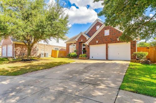 4525 Shady Hollow Dr, Fort Worth, TX 76123-2929