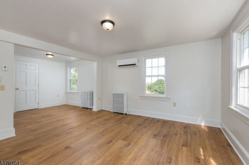 715 Cherry Valley Rd, Princeton NJ  08540-7920 exterior