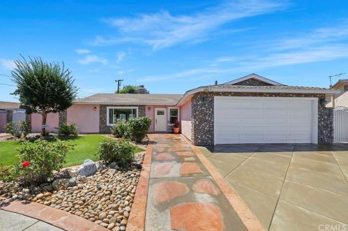 407 Clinton St, Orange, CA 92867-7802