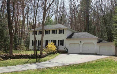 34 Parker Rd, Brookline, NH 03033-2008