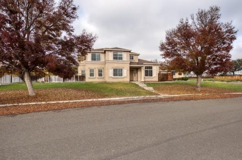 7625 Zilli Dr, Tracy, CA 95304-8185