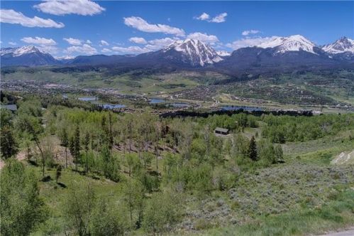660 Lakeview Cir, Silverthorne, CO 80498-9245