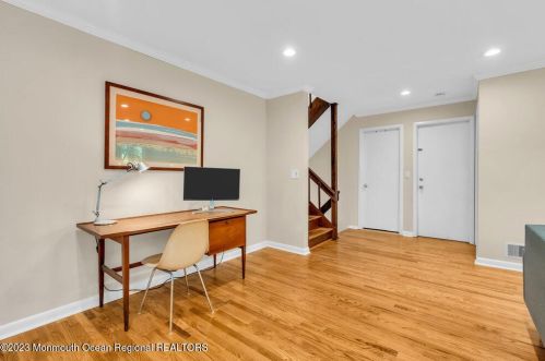 10 Lefferts Ct, Middletown NJ  07748-3031 exterior