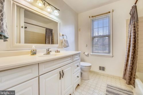 14100 Cricket Ln, Silver Spring MD 20904-5918 exterior