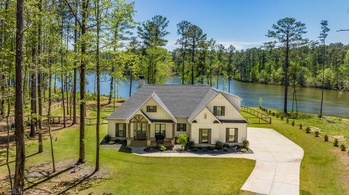 421 Pierce Chapel Rd, Newnan, GA 30263-7300