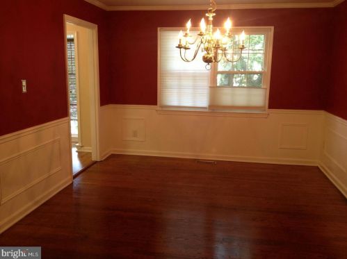 7406 Hallcrest Dr, Mc Lean VA  22102-2912 exterior
