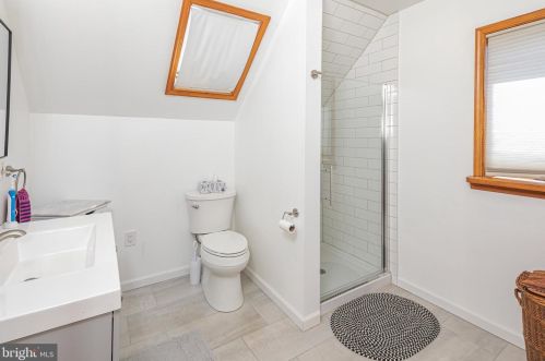 151 Snowden Ln, Princeton NJ 08540-3917 exterior