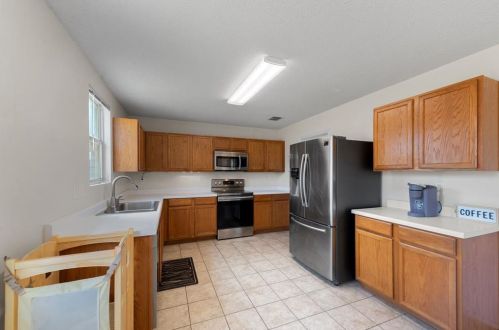 960 Stone Chapel Way, Fort Worth TX  76179-7304 exterior