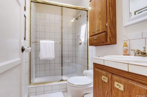 1527 Riviera Dr, Santa Ana CA 92706-1850 exterior