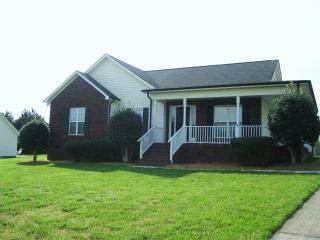 105 Polaris Dr, Wingate, NC 28174-9502