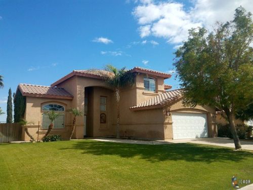 2140 I Yturralde Dr, Calexico, CA 92231-9785