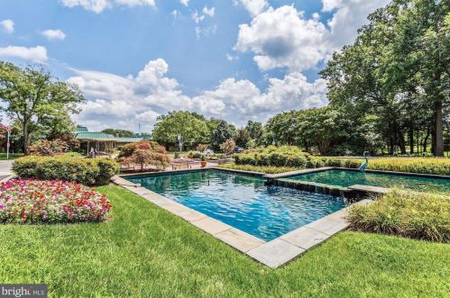 2901 Leisure World Blvd, Silver Spring MD 20906-1365 exterior