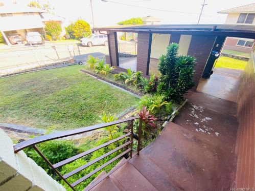 2722 Peter St, Honolulu HI  96816-2016 exterior