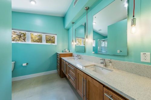 7100 Dunkirk Dr, Austin TX  78736-1805 exterior