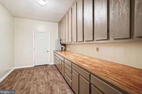 2865 Admire Springs Dr, York PA  17315-4584 exterior