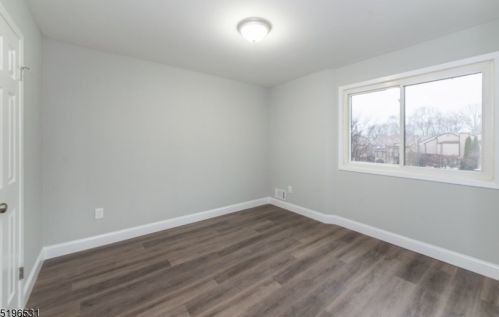 142 Nottingham Sq, Hackettstown NJ  07840-4236 exterior