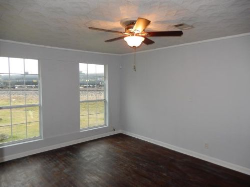 969 Walker St, Angleton TX  77515-4807 exterior