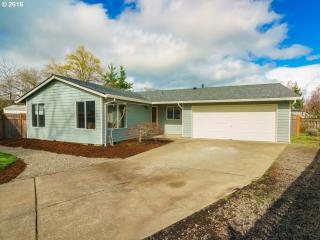686 25th Ct, Cornelius, OR 97113-7273