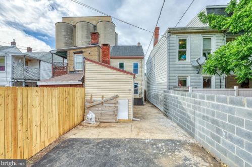 606 Company St, York PA  17401-3312 exterior