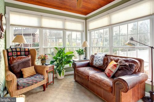 305 Ellsworth Dr, Silver Spring MD 20910-4301 exterior