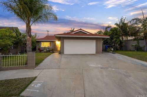 9201 Pico Vista Rd, Downey, CA 90240-2523