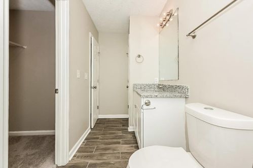 6837 Hiddenlake Dr, Rex GA  30273-2164 exterior