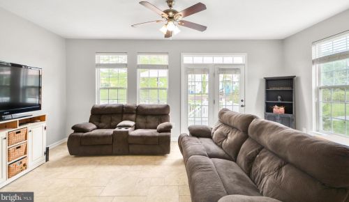 9 Wash House Cir, Middletown MD  21769-7741 exterior