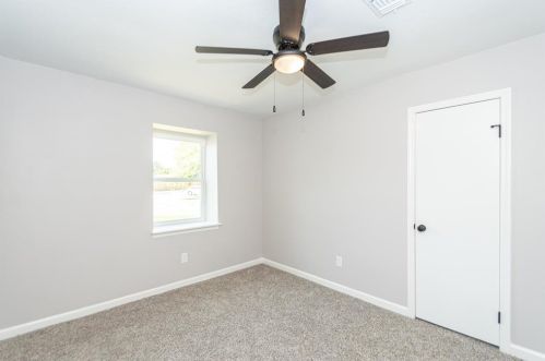 9813 Wren Ct, Conroe TX  77385-3729 exterior