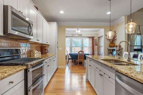 1566 Renaissance Dr, Conyers GA  30012-8024 exterior