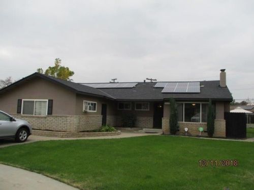 4433 Garland Ave, Fresno, CA 93726-6104