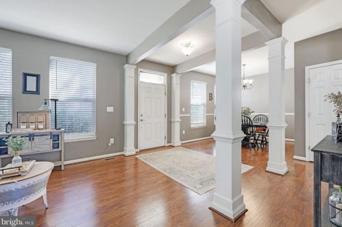 10256 Peel Ring Pl, Bristow, VA 20136-2620