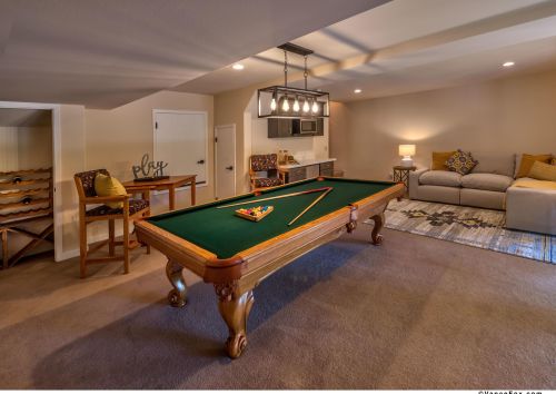 12275 Stockholm Way, Truckee CA  96161-6945 exterior