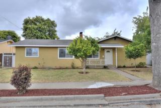 490 9th St, Gilroy, CA 95020-6445