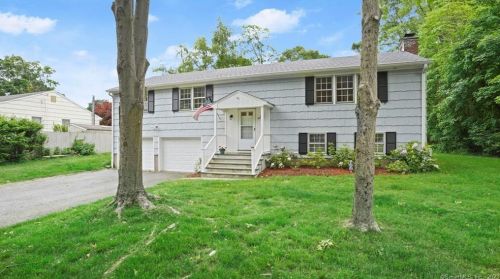 30 Toilsome Ave, Norwalk CT  06851-2322 exterior