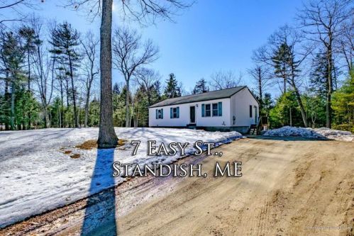 7 Easy St, Standish, ME 04084-5742