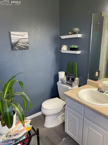 281 Bywood Dr, Pueblo CO  81007-1488 exterior